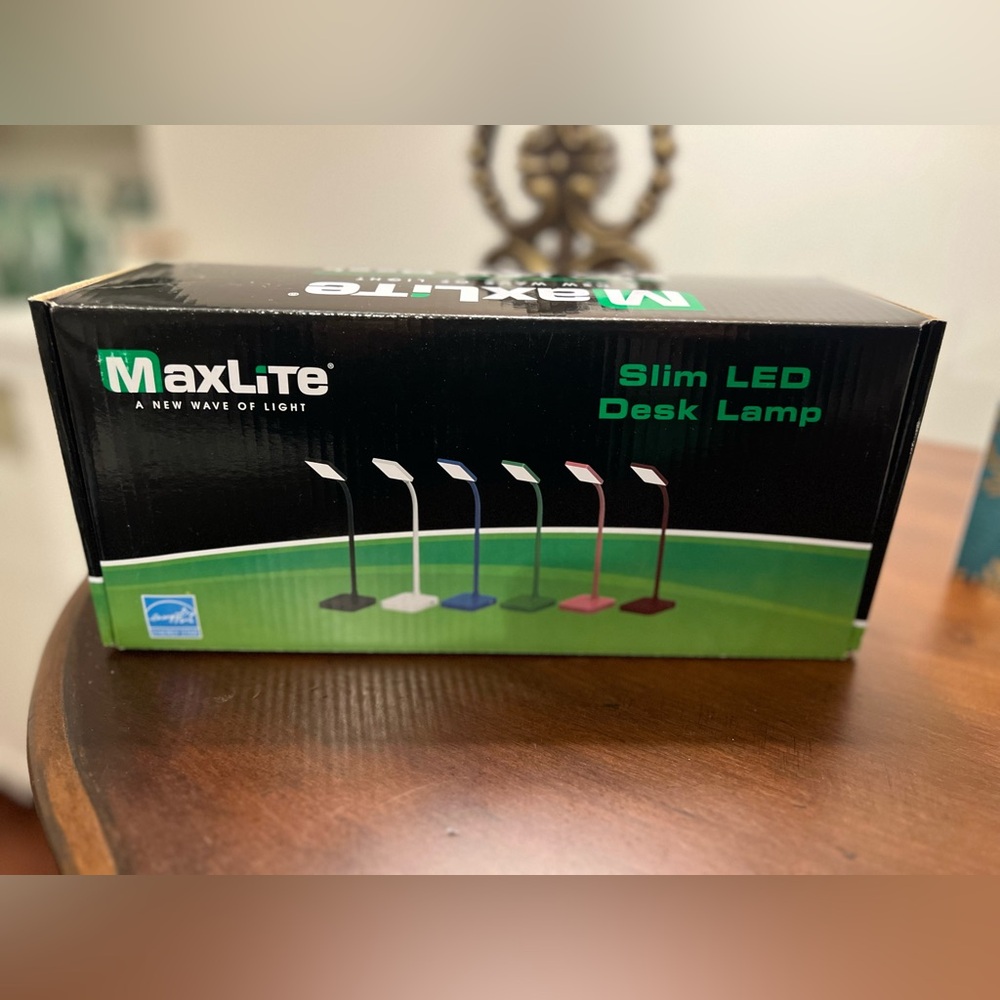 Slim LED Desk Lamp - Black